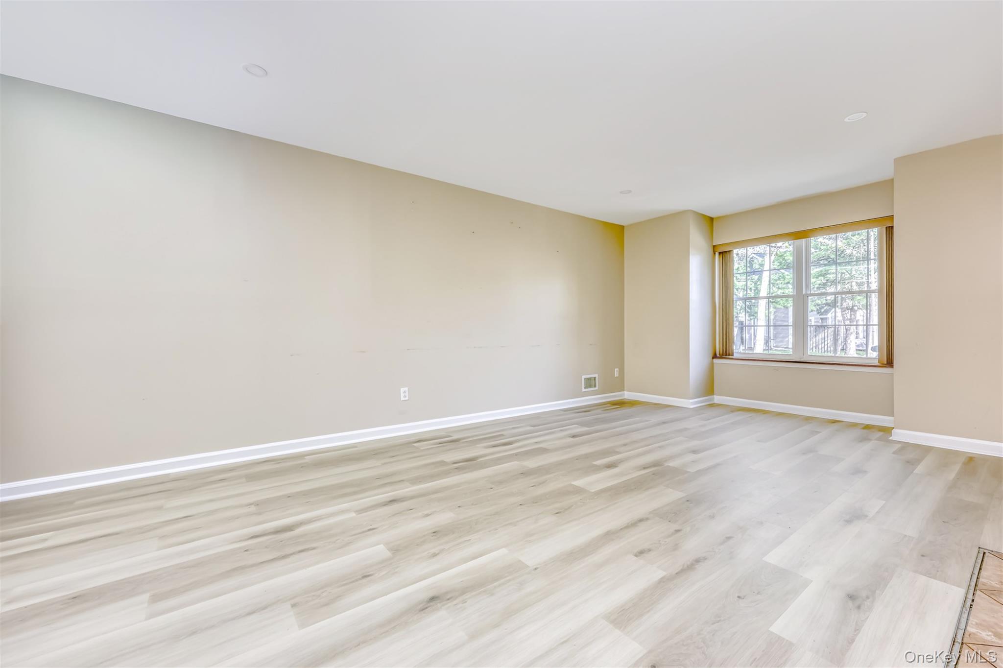 110 Creekside Circle