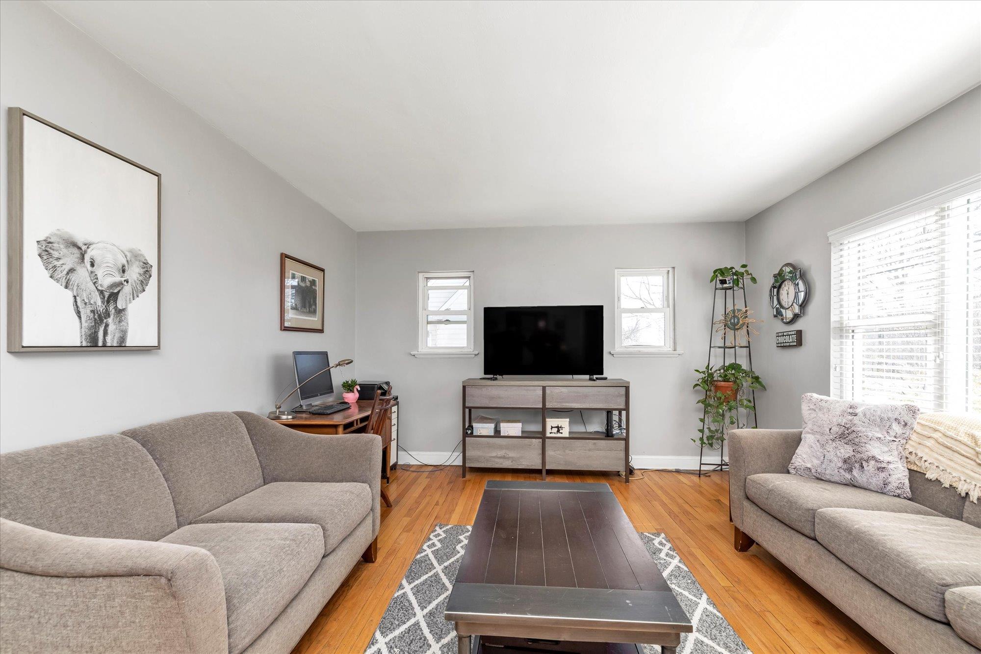 1046 Stewart Avenue, Bethpage, New York image 3