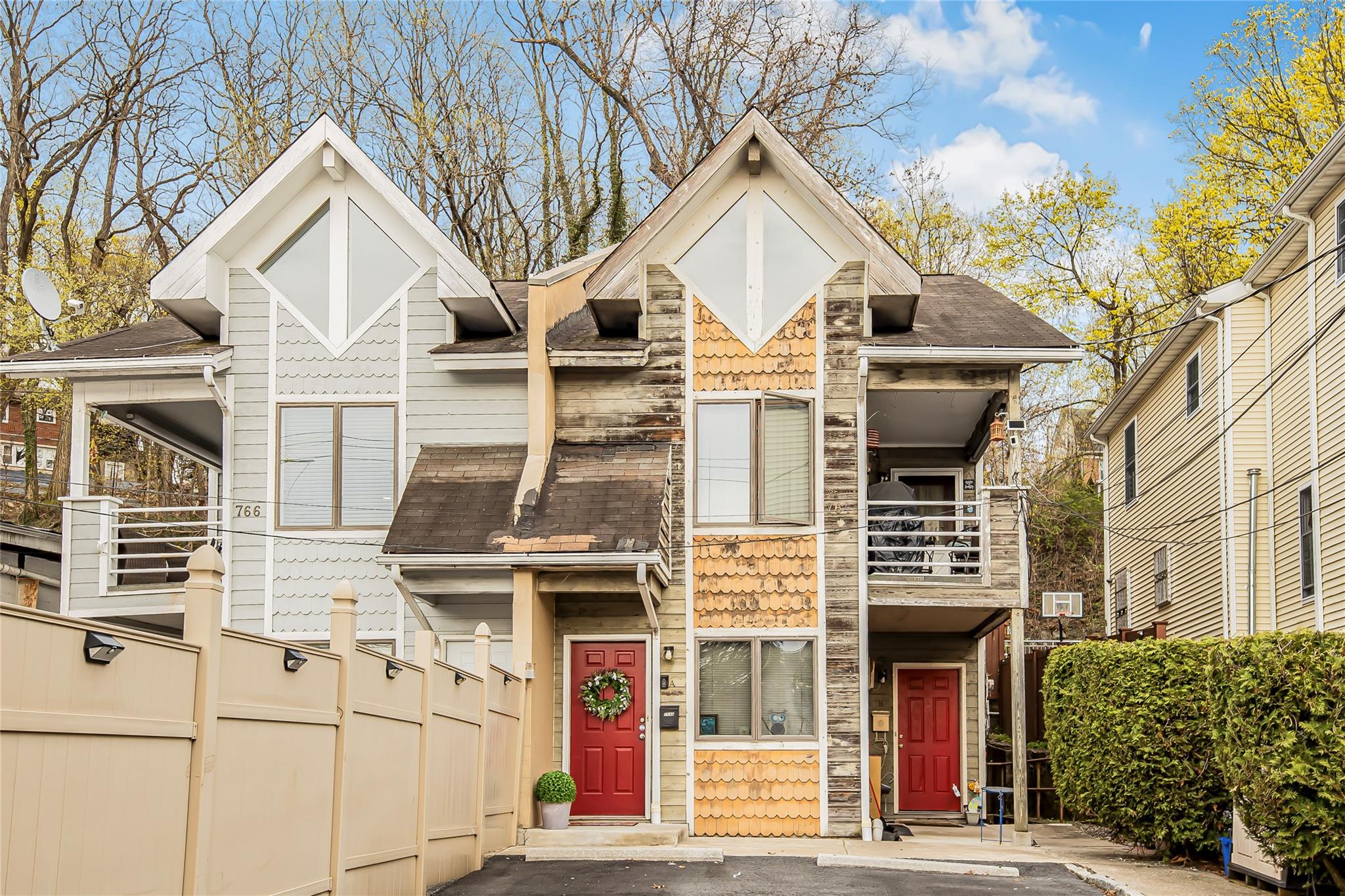 Warburton Avenue, Yonkers, New York - 4 Bedrooms  
2 Bathrooms - 
