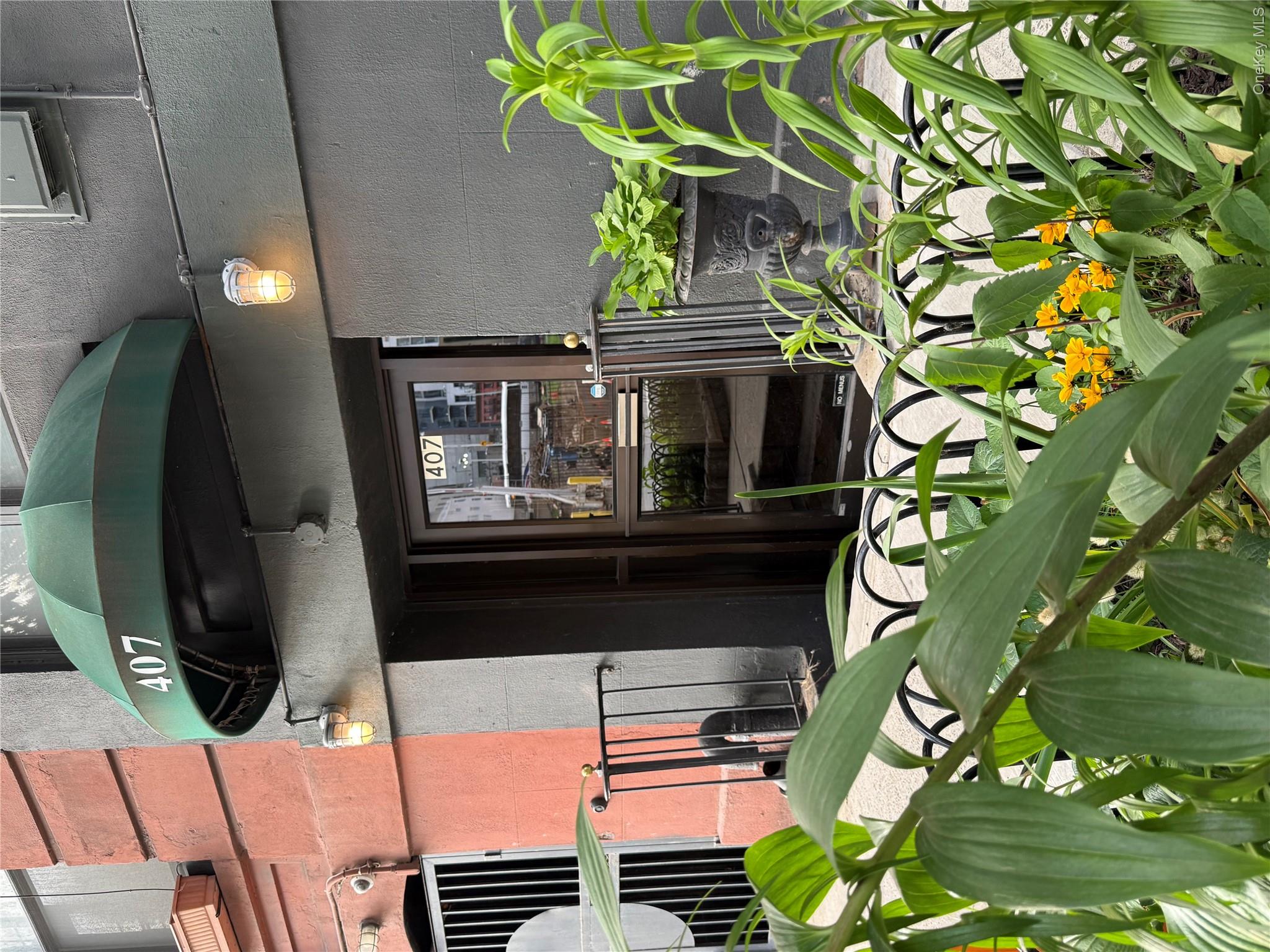 407 W 40th Street 4B