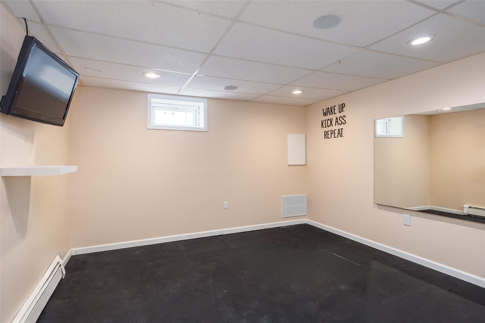 17 Park Circle, Nesconset, New York image 24