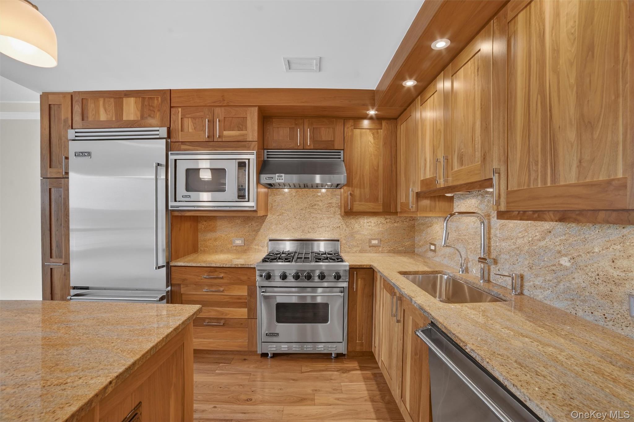 5 Renaissance Square 19B