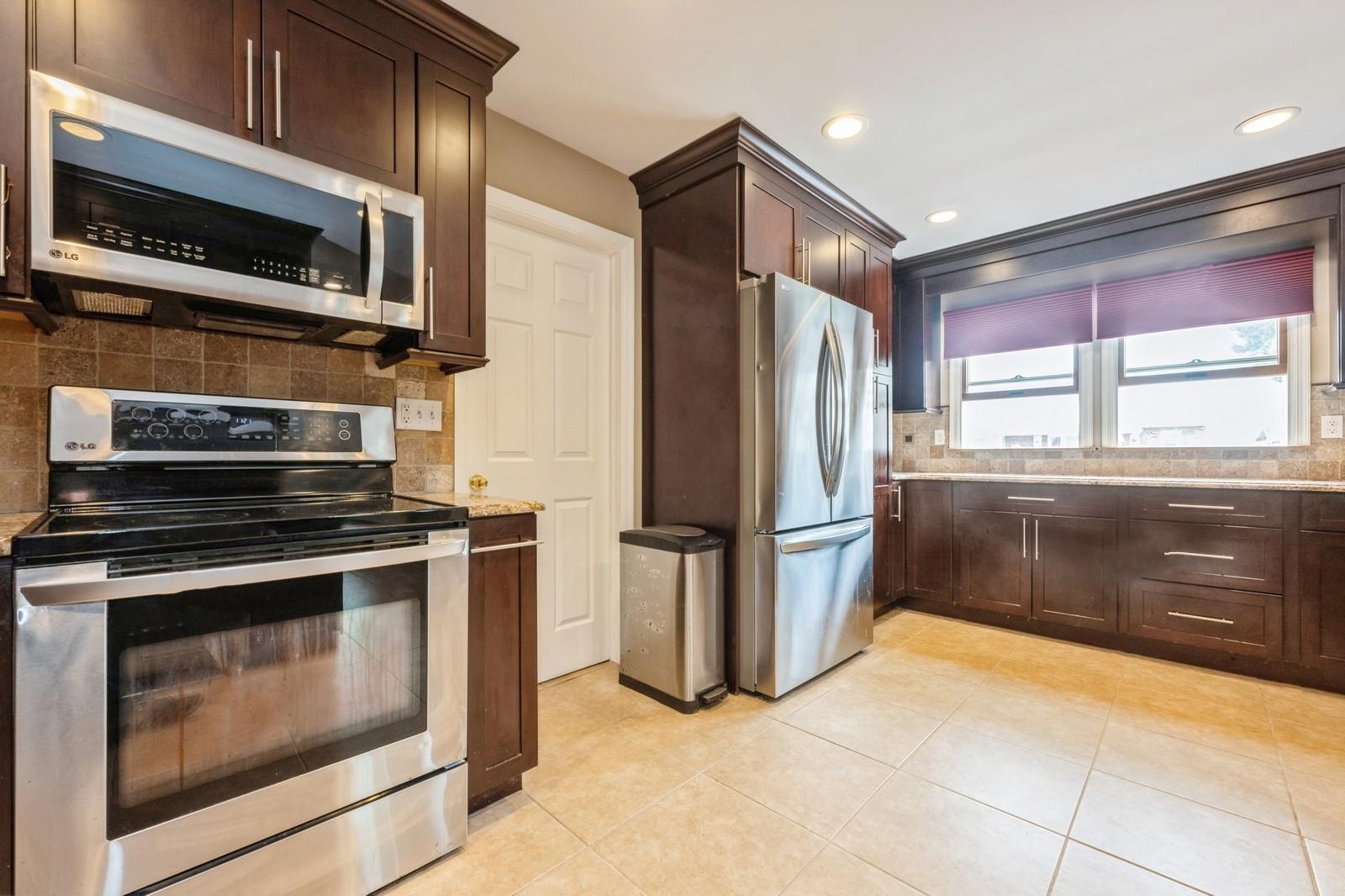 60 Anvil Lane, Levittown, New York image 8