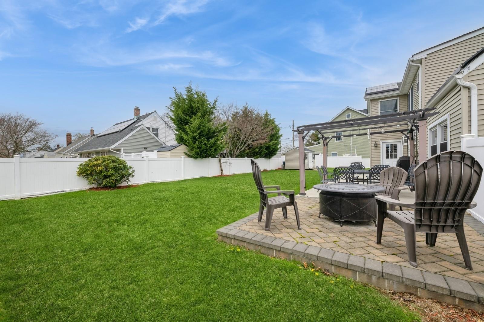 60 Anvil Lane, Levittown, New York image 26