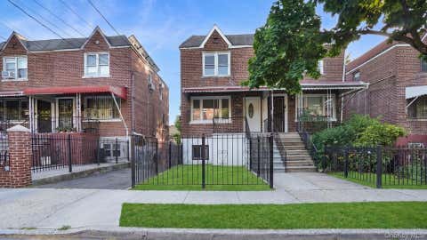 Homes For Sale - 4135 Murdock Avenue<br/> Bronx, NY 10466