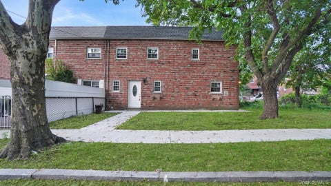 Homes For Sale - 918 Throgs Neck Expwy Expy<br/> Bronx, NY 10465