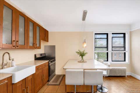 Homes For Sale - 3398 Wayne Avenue #C61<br/> Bronx, NY 10467