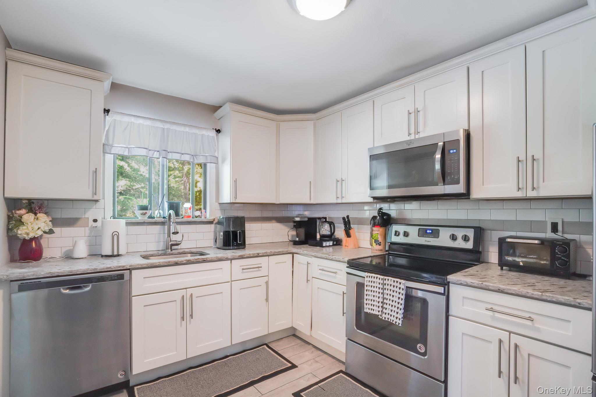 9 Heritage Drive E