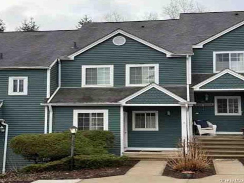 Photo of 1404 Brentwood Drive, Brewster, NY 10509 (MLS # 978340)