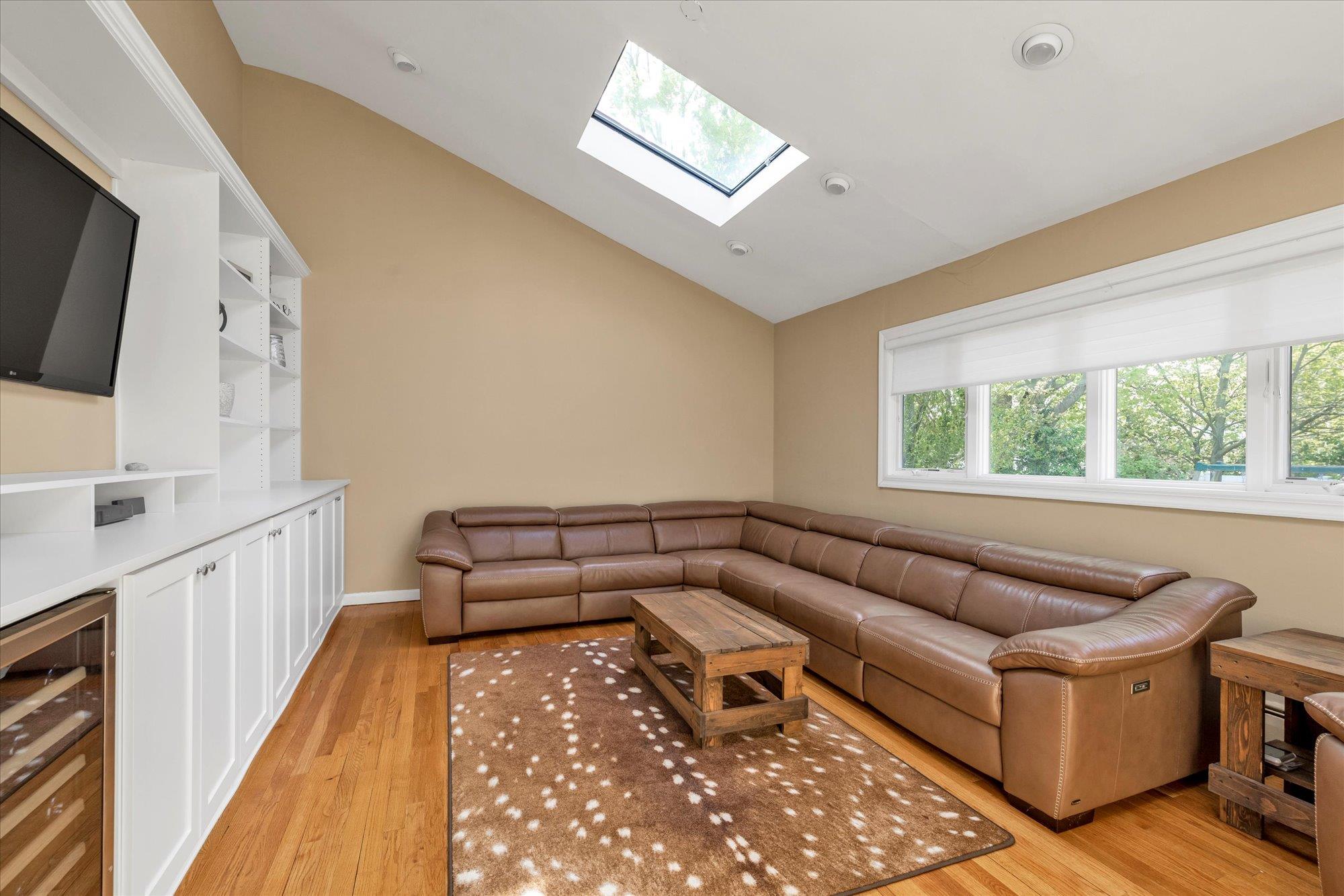 2057 Blanche Lane, Merrick, New York image 3