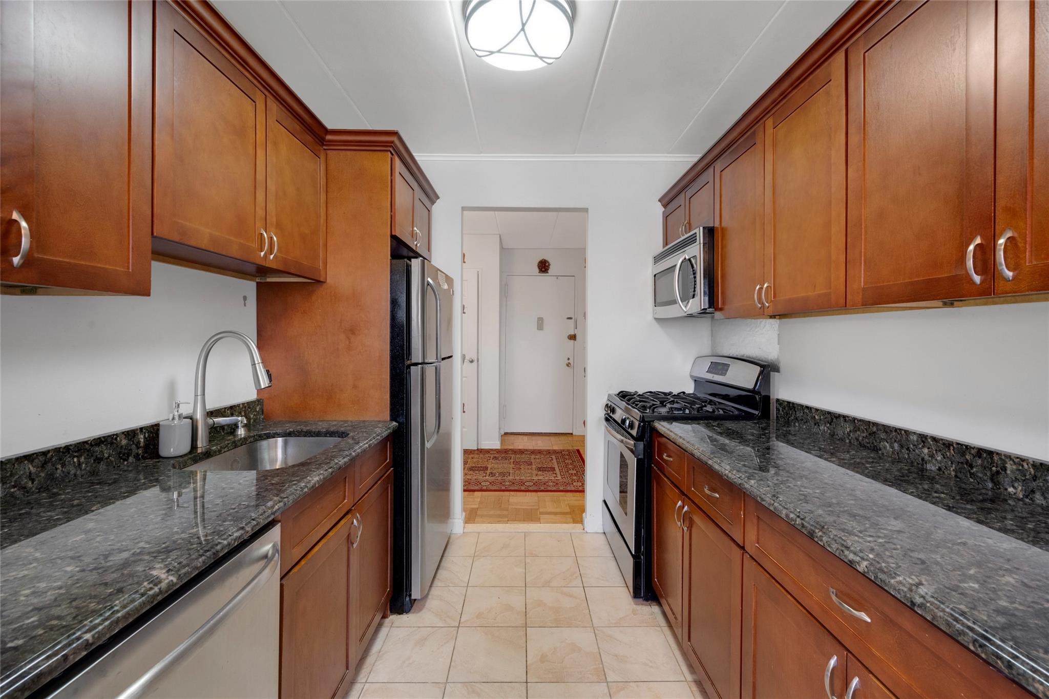 370 Central Park Avenue Ave #5C, Scarsdale, New York image 9
