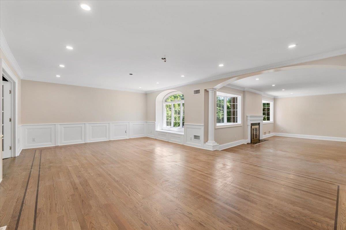 34 Barrett Road, Lawrence, New York image 27