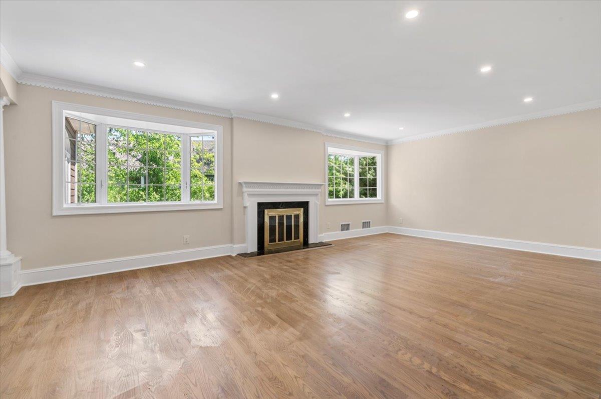 34 Barrett Road, Lawrence, New York image 6