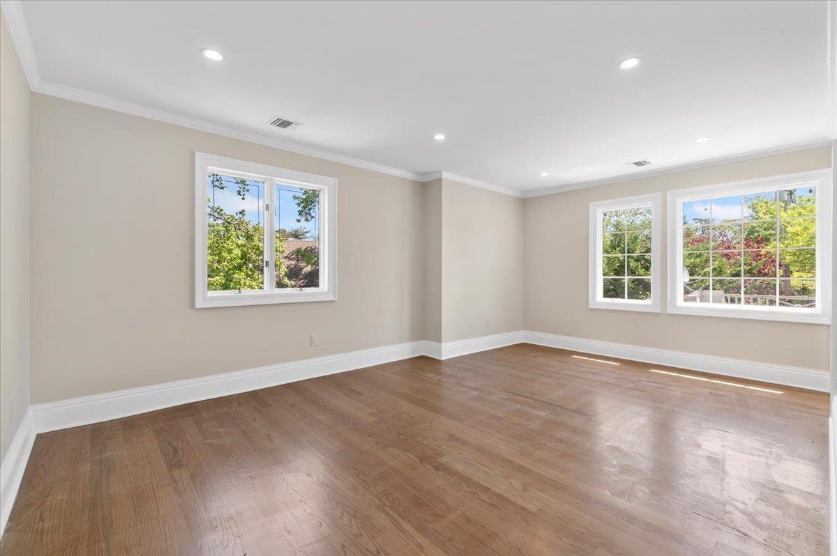 34 Barrett Road, Lawrence, New York image 19