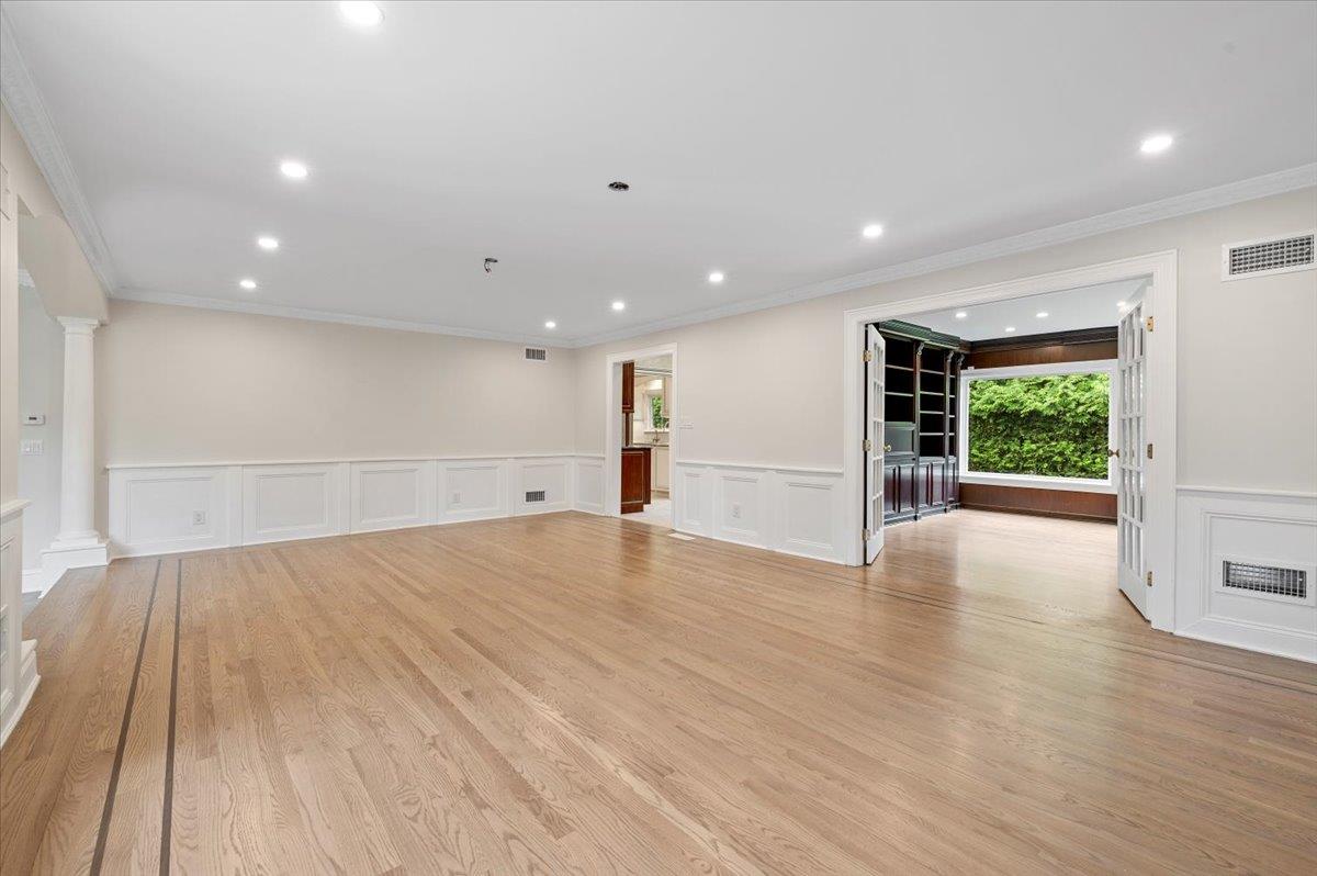 34 Barrett Road, Lawrence, New York image 37