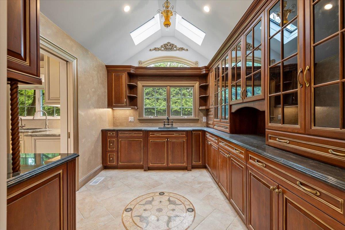 34 Barrett Road, Lawrence, New York image 35
