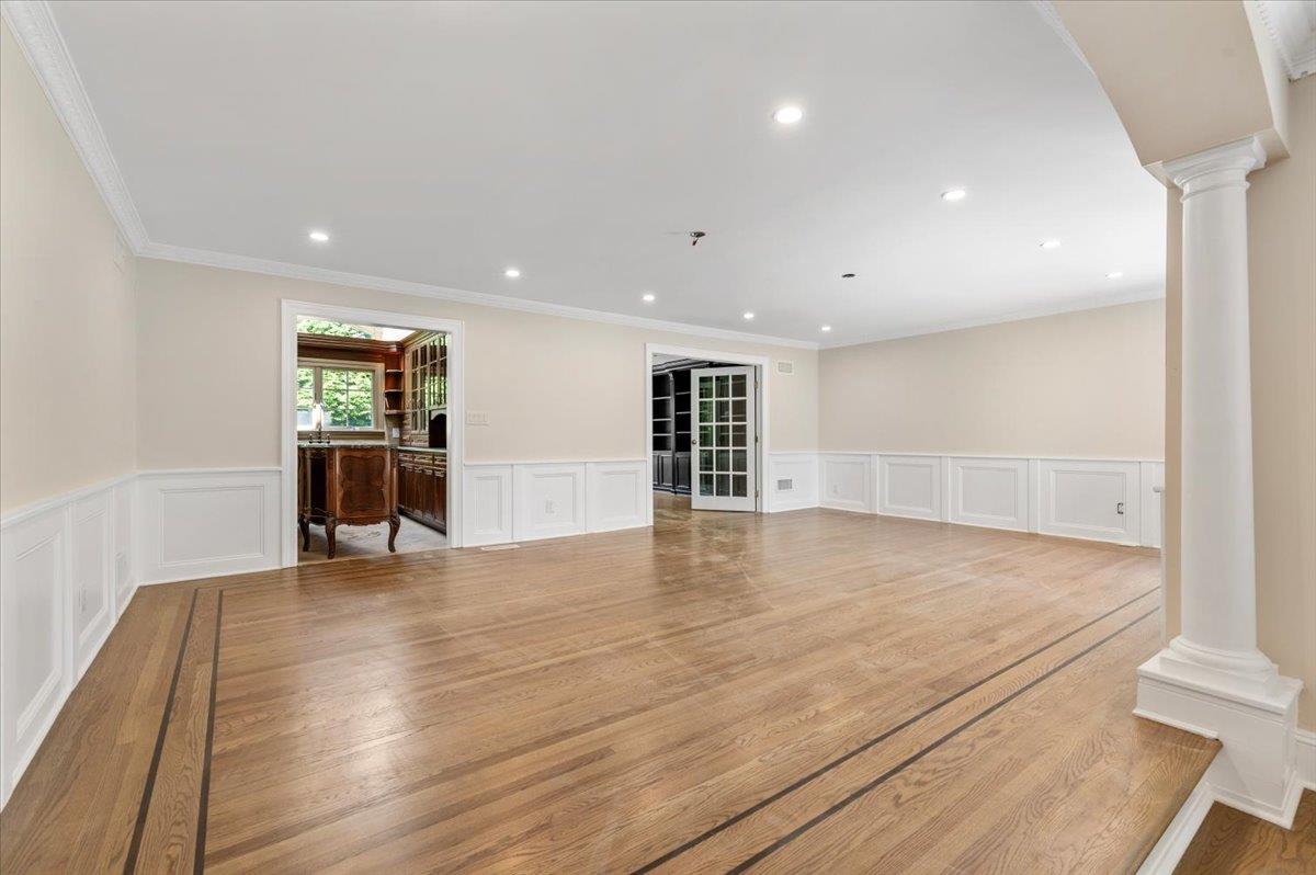 34 Barrett Road, Lawrence, New York image 25