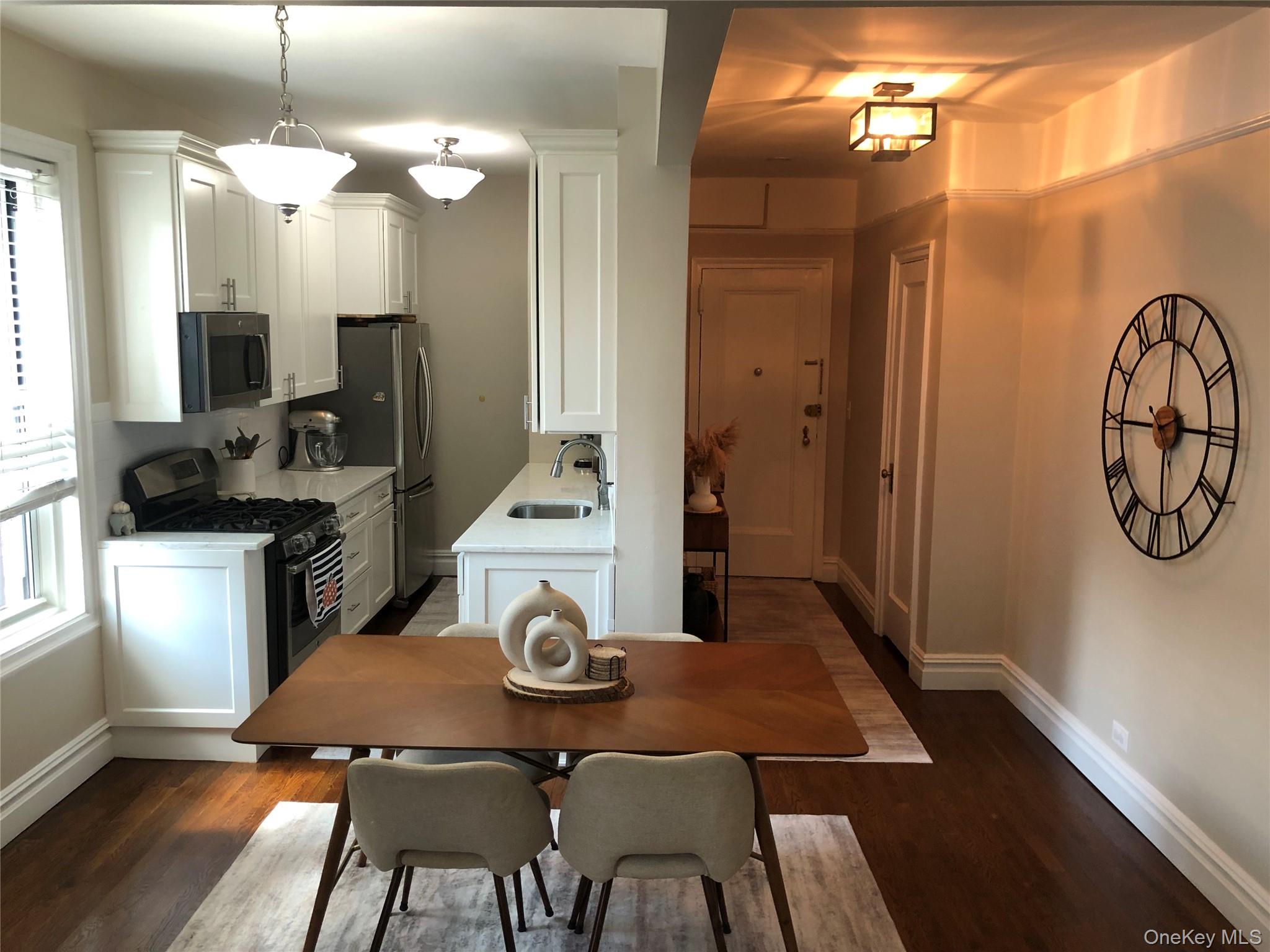 1470 Midland Avenue 3M