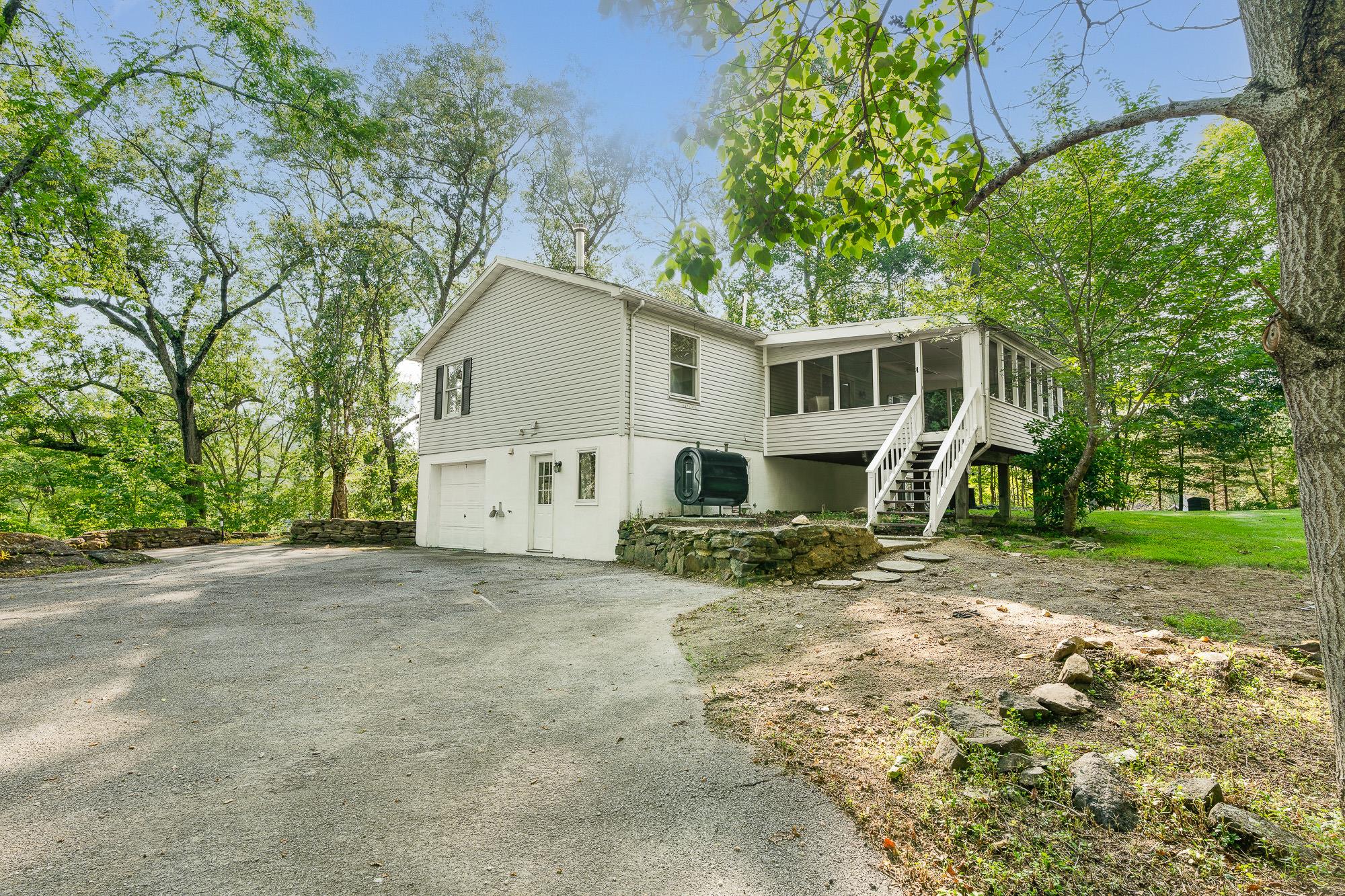 36 Colabaugh Pond Road