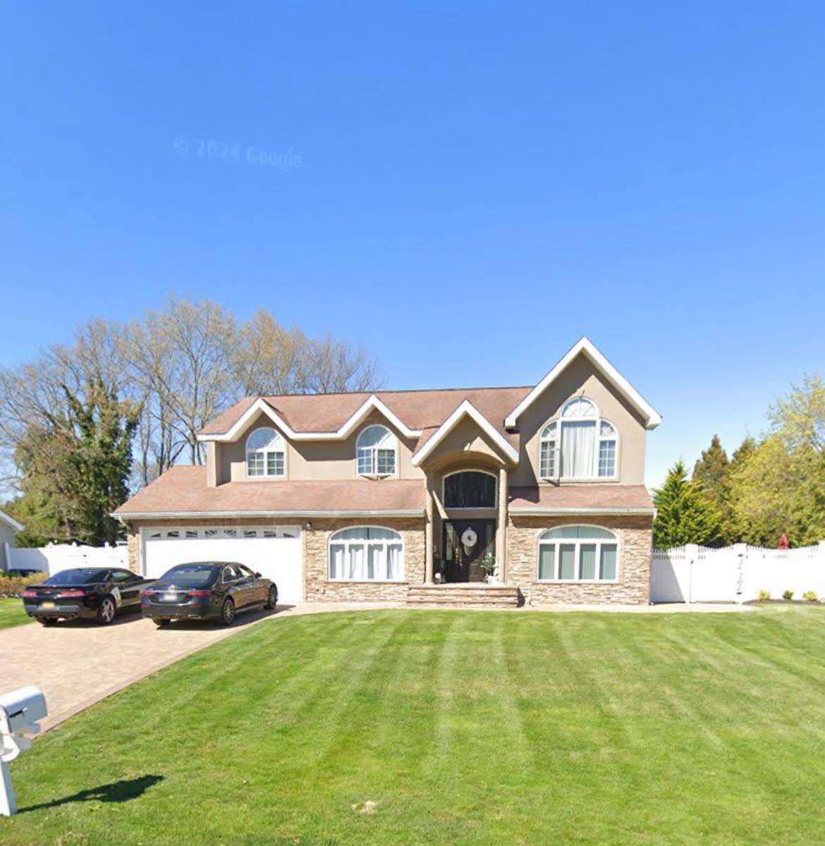 Barbera Road, Commack, Hamptons, NY - 5 Bedrooms  
5 Bathrooms - 
