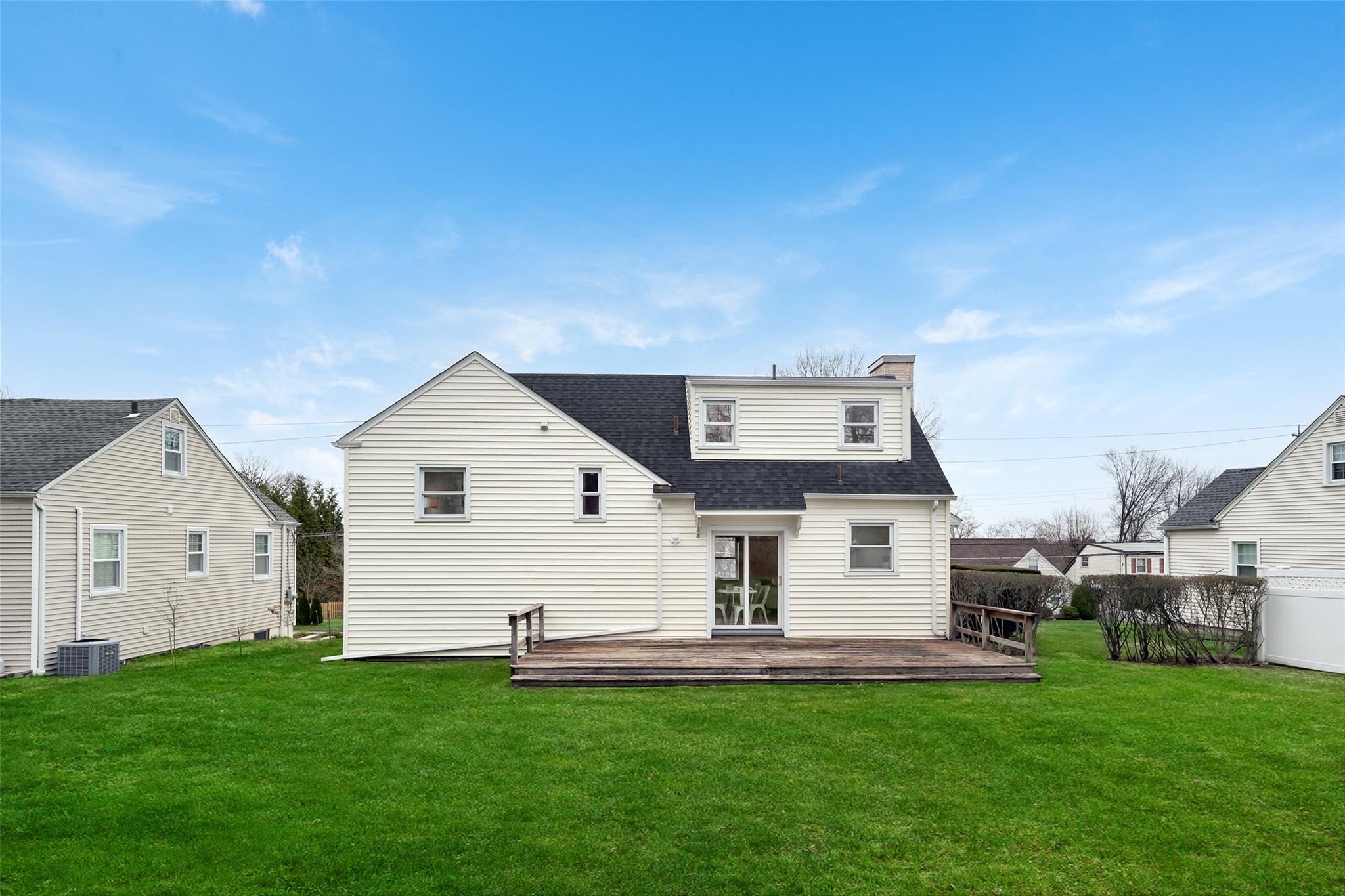 19 Francis Lane, Port Chester, New York image 16