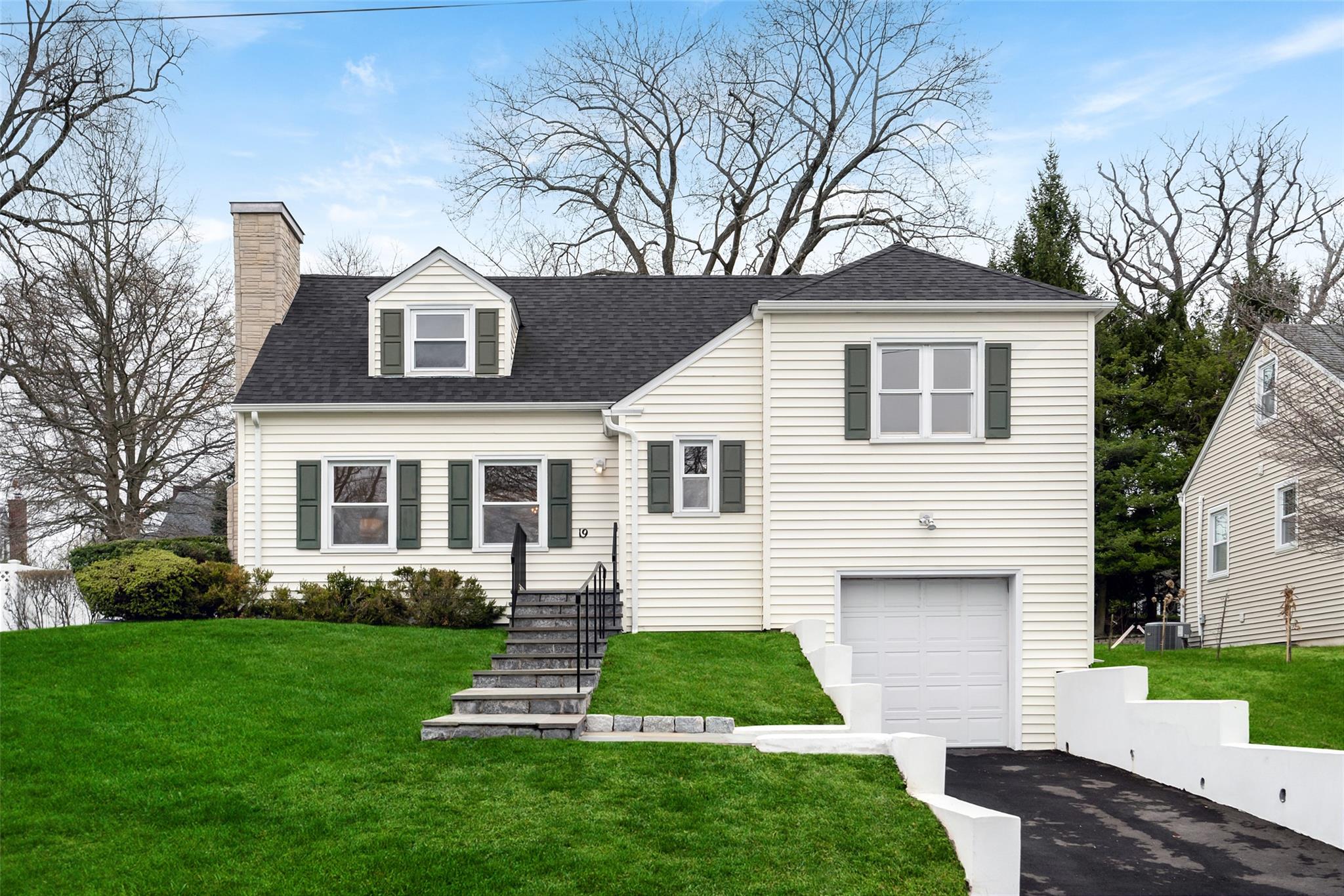 Property for Sale at Francis Lane, Port Chester, New York - Bedrooms: 3 
Bathrooms: 2 
Rooms: 7  - $699,000