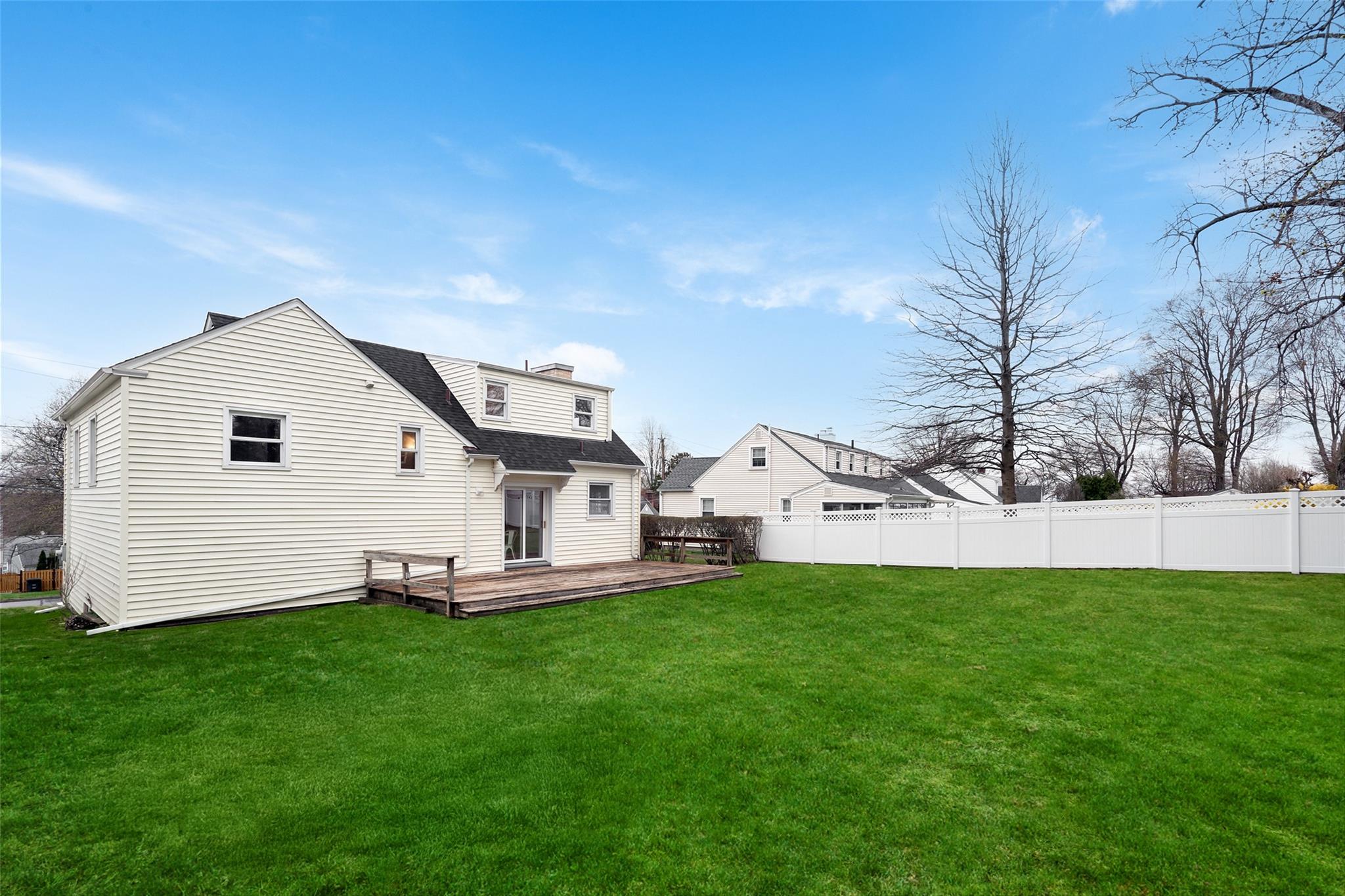 19 Francis Lane, Port Chester, New York image 17