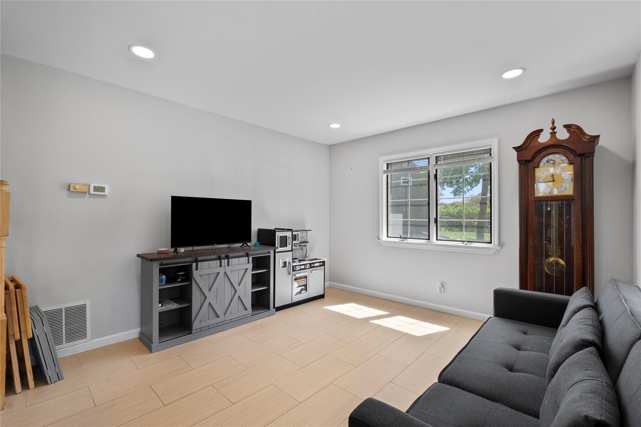 31 Wagon Lane, Centereach, New York image 6