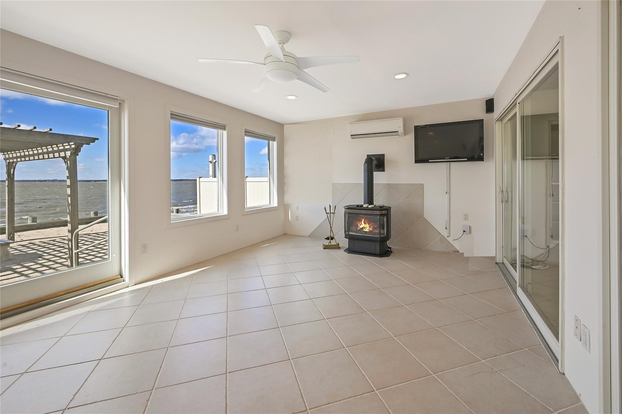48 Grandview Drive, Shirley, New York image 12