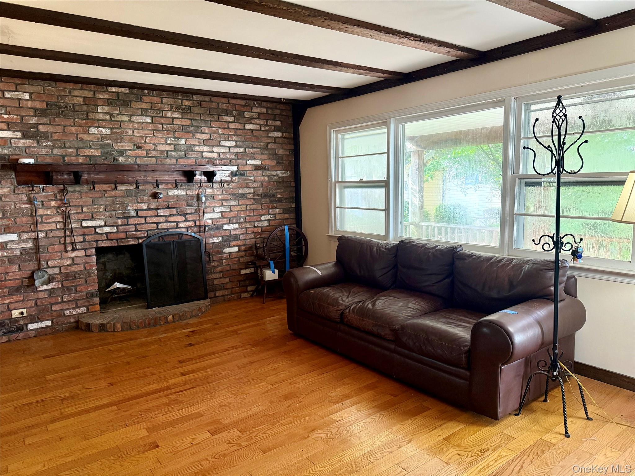 496 Windsor Place