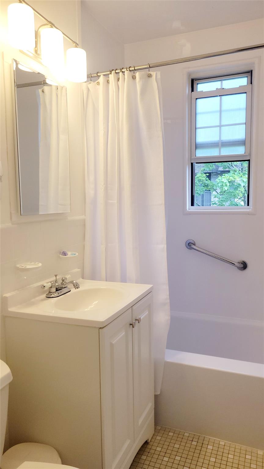 109 N Broadway #M12, White Plains, New York image 15