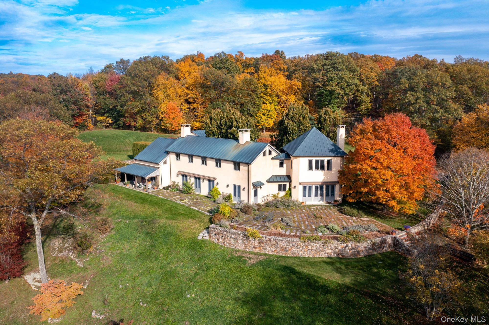 129 West Meadow Lane
