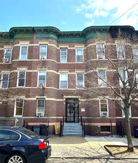 30-89 43rd Street Street Astoria NY 11103