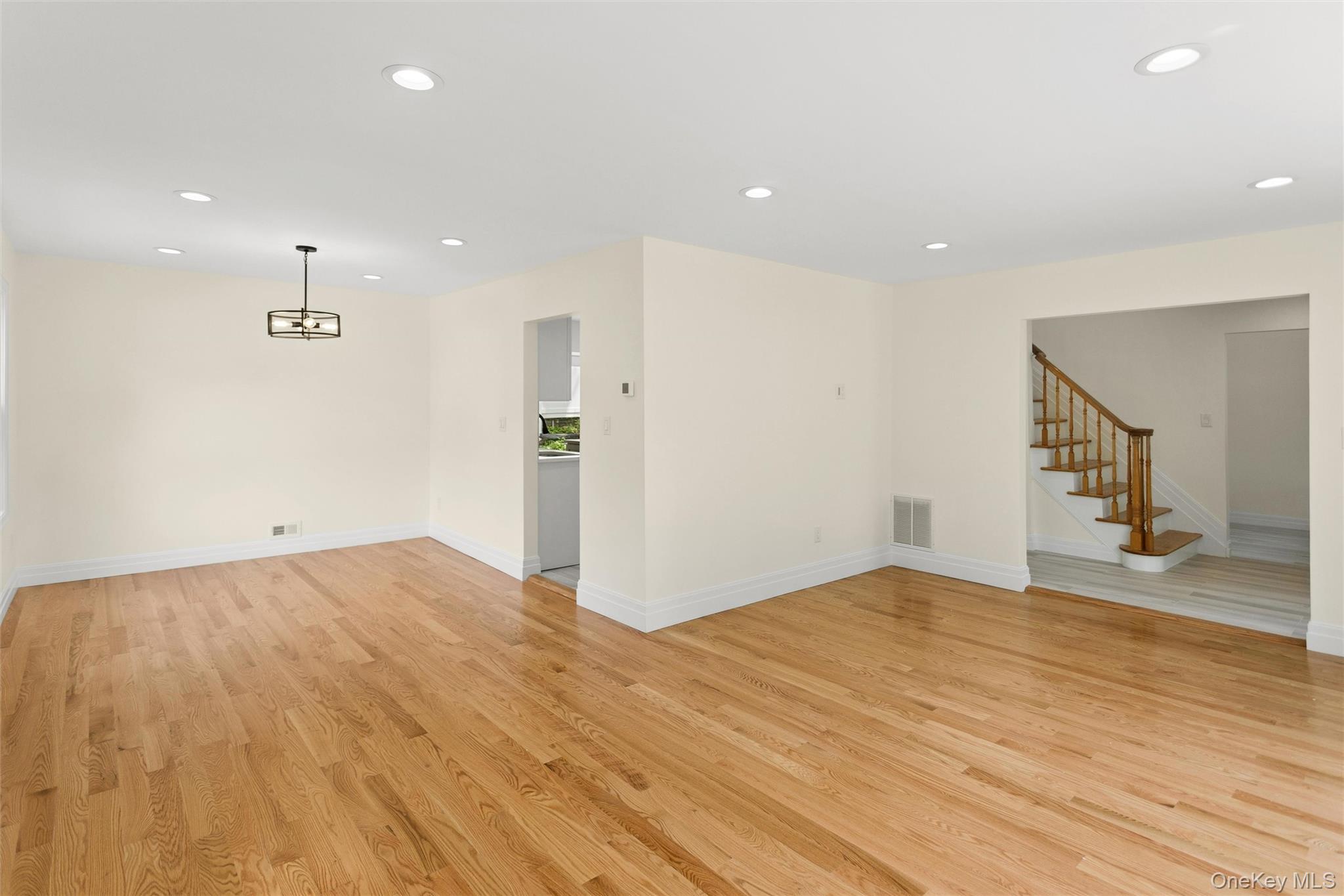 15 Locust Road