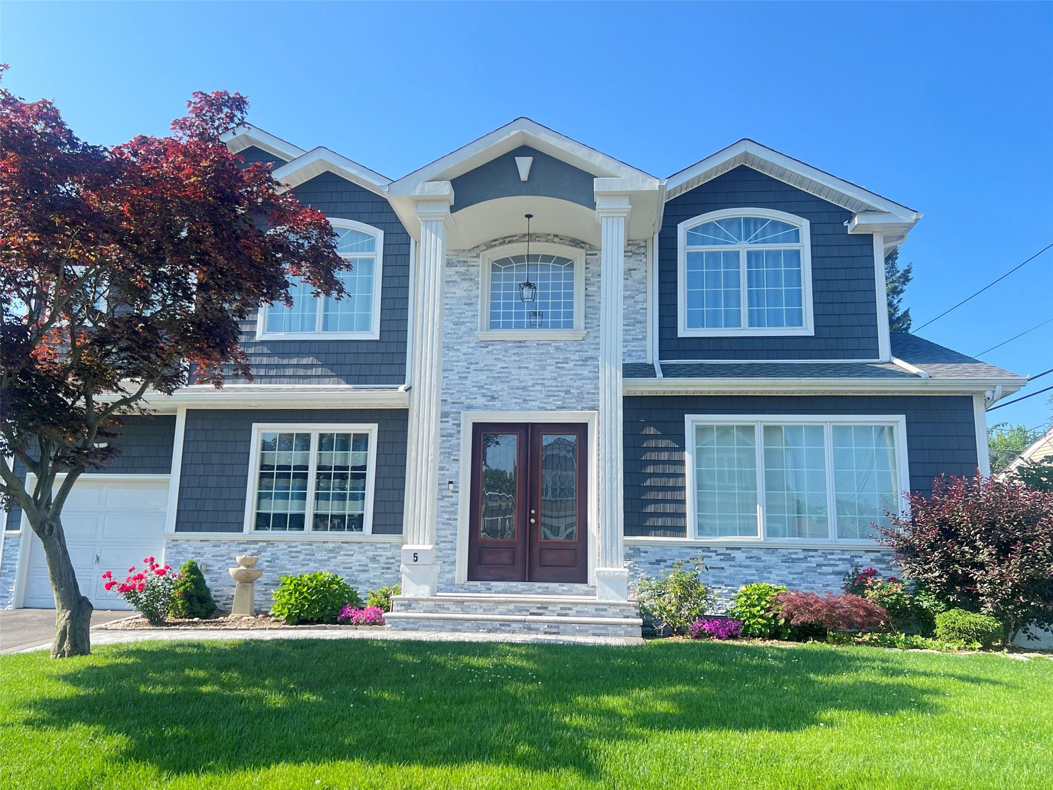 5 Vera Avenue