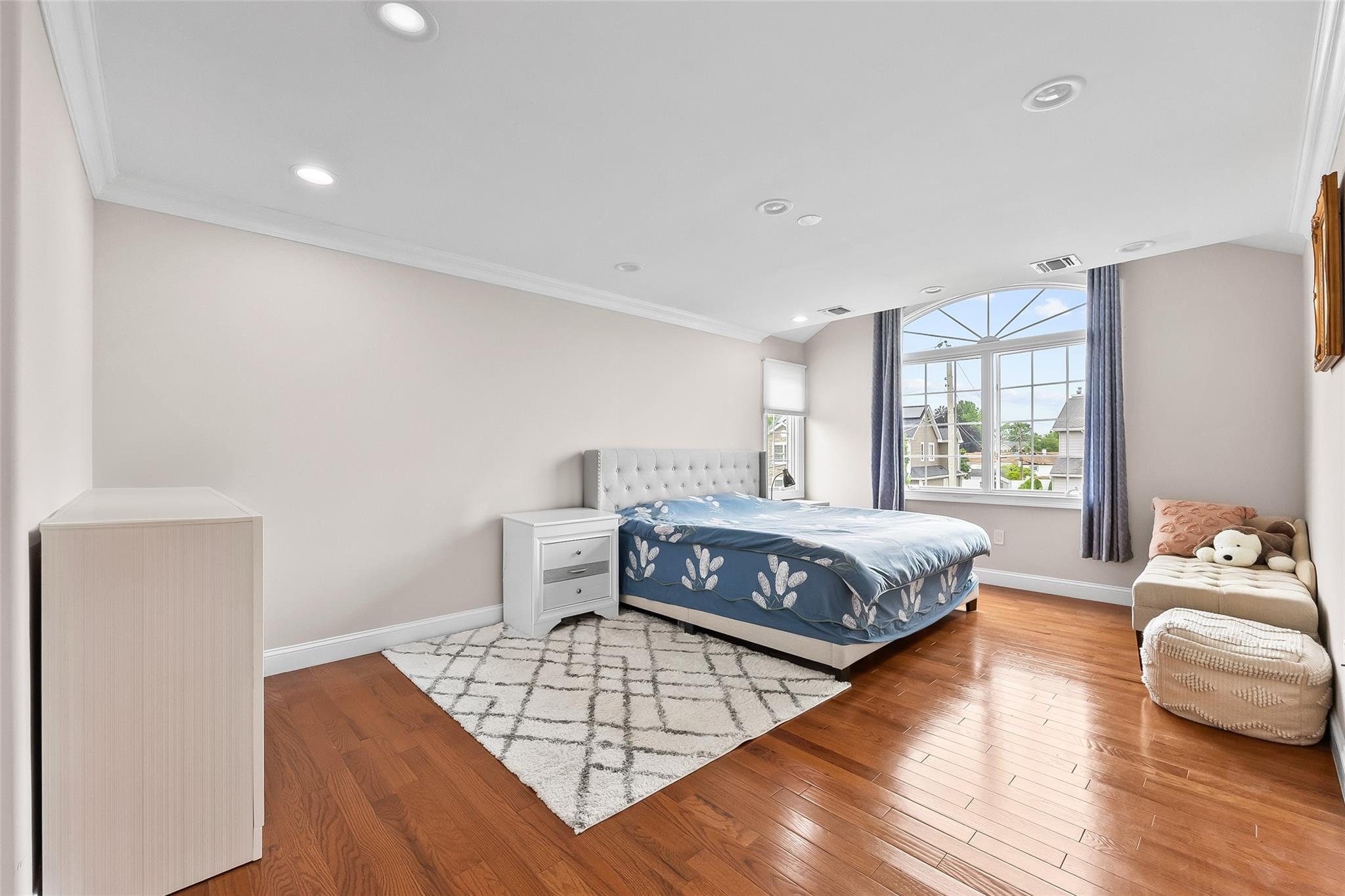 5 Vera Avenue