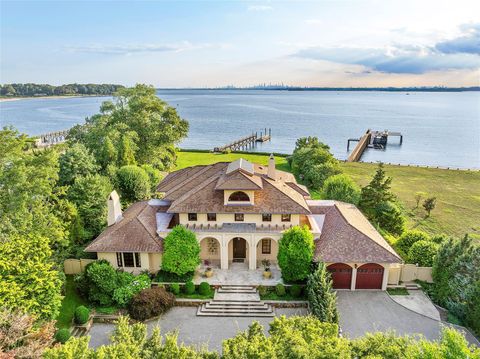 5 Half Moon Lane Sands Point NY 11050