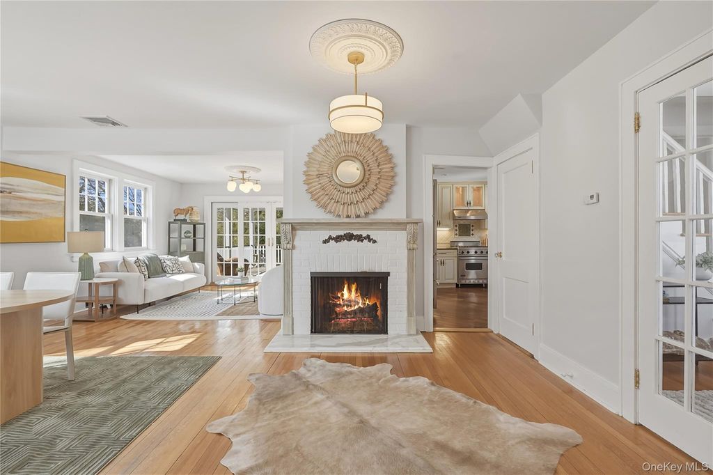 Photo of 157 Rockland Avenue, Mamaroneck, NY 10543 (MLS # 955631)