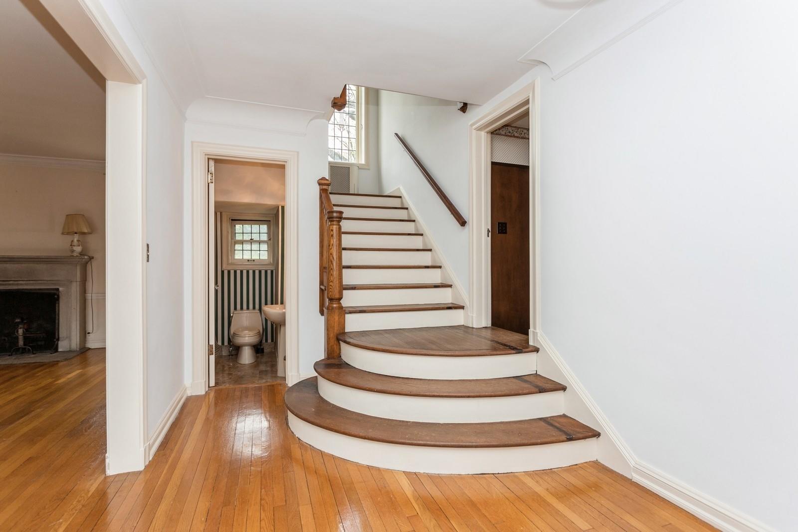 250 Paine Avenue, New Rochelle, New York image 4