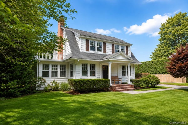 11 HULSE ST, BELLPORT, NY 11713 - Image afc0844f50cffddef3a2dd5808aa3eee/1779497325