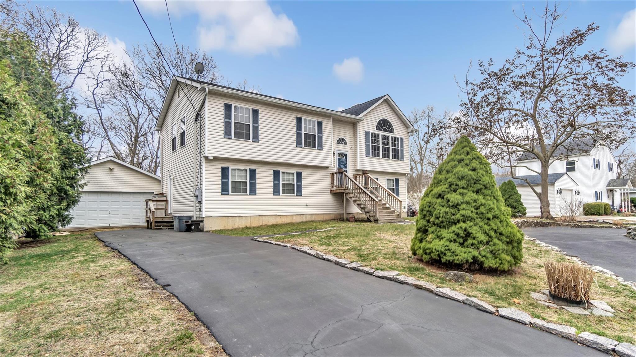 76 Edgewater Drive, Mastic Beach, New York image 3