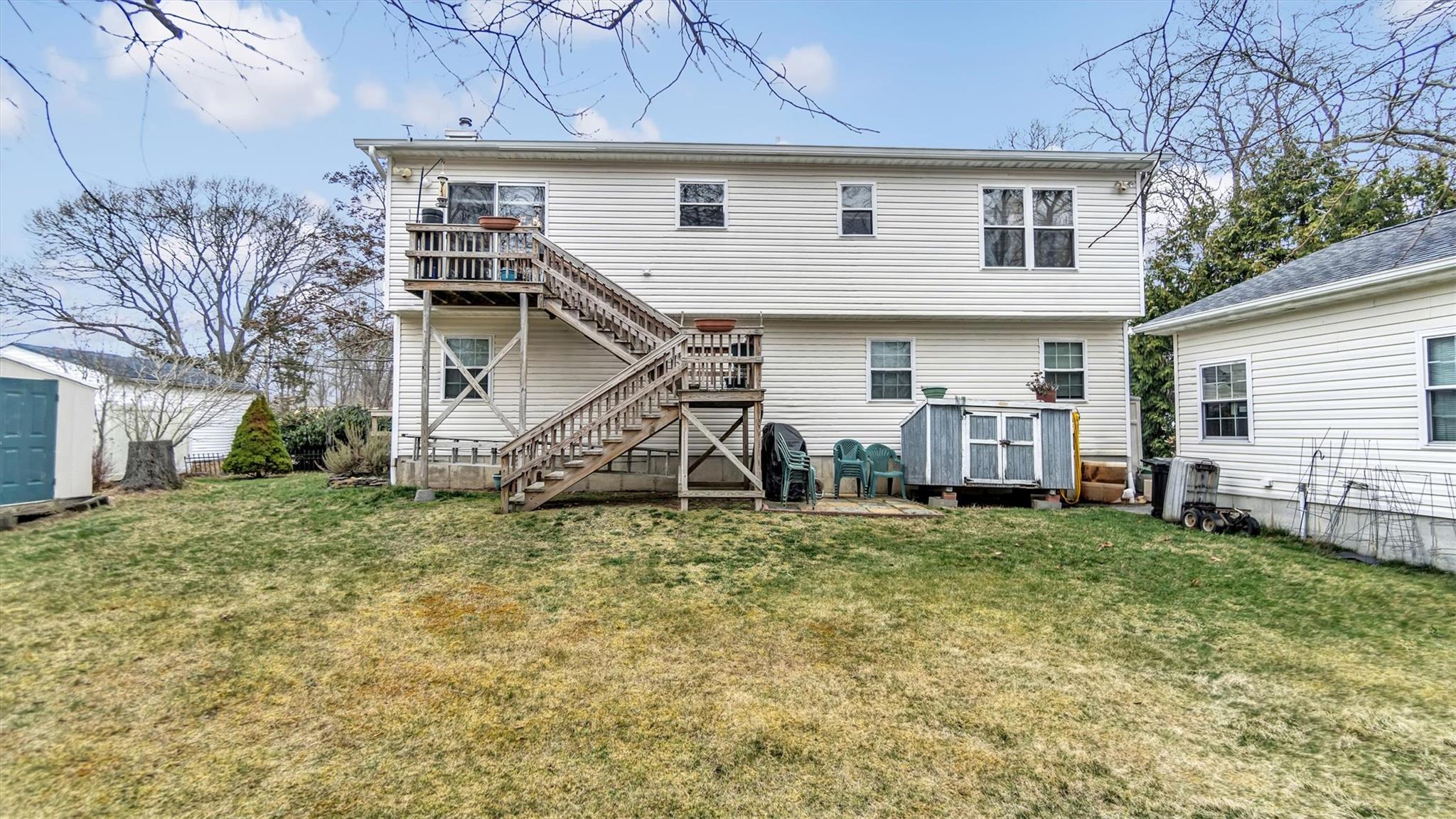 76 Edgewater Drive, Mastic Beach, New York image 18