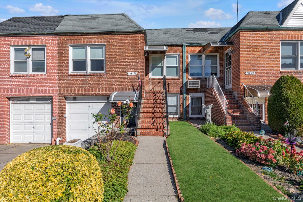 Photo of 189-21 46th Road, Flushing, NY 11358 (MLS # 1060684)