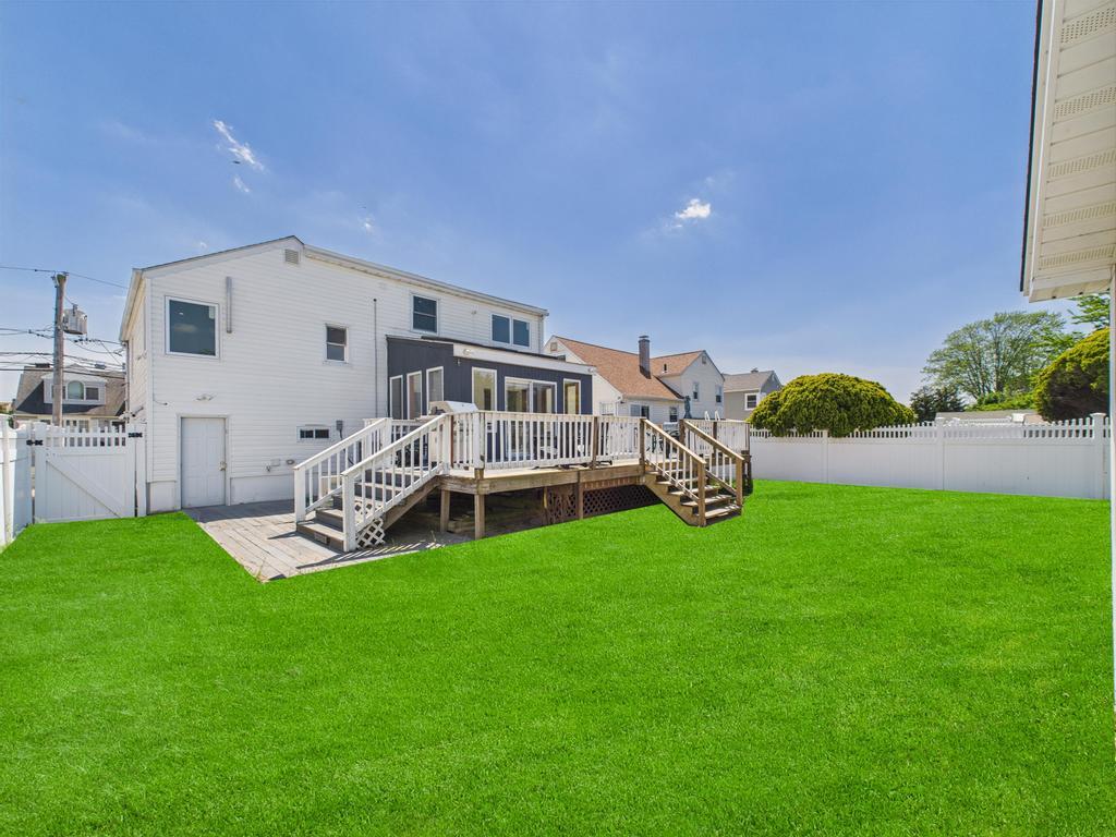 52 Martha Street, Freeport, New York image 27