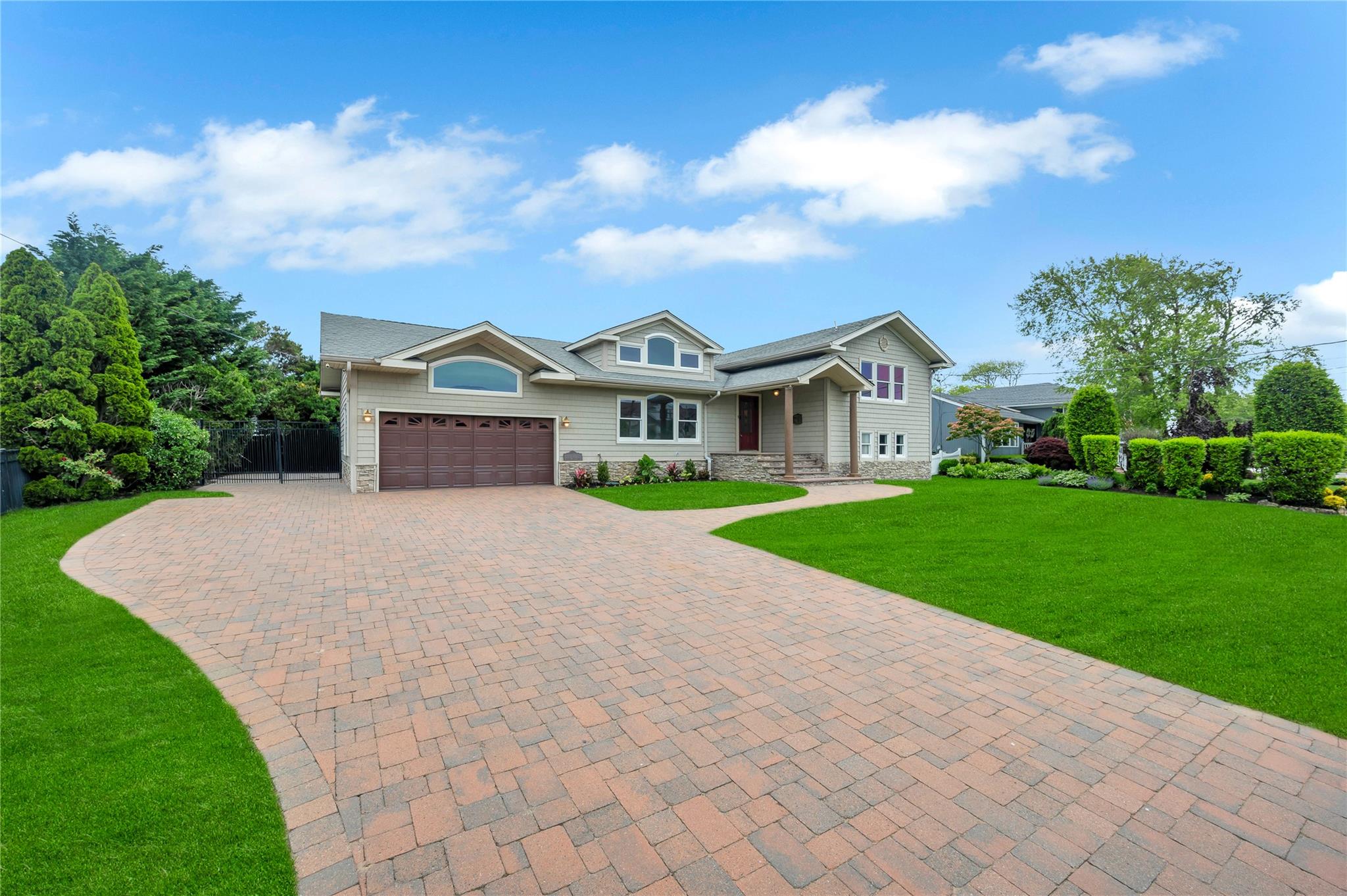 61 Riviera Drive, Massapequa, New York image 3