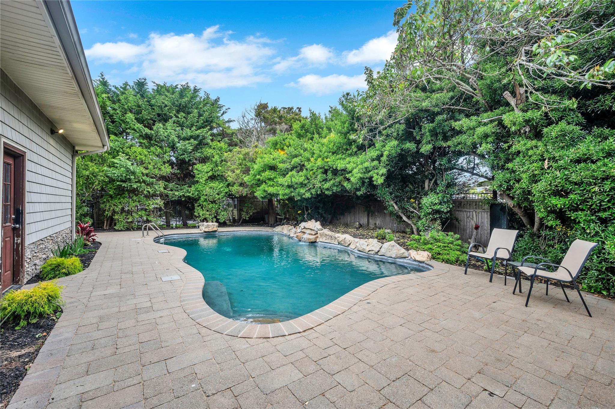 61 Riviera Drive, Massapequa, New York image 6