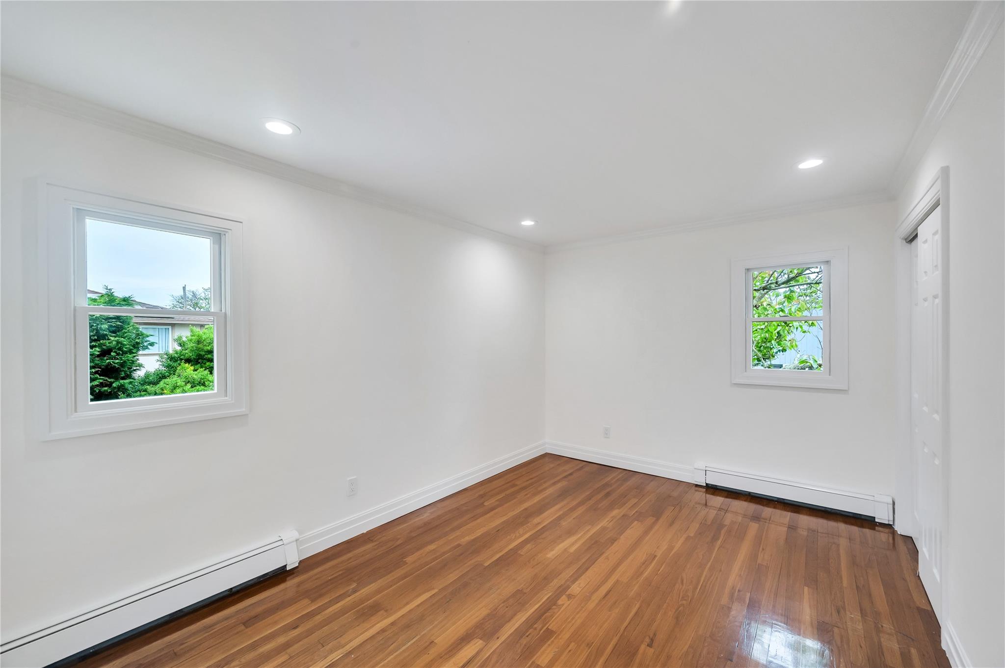 61 Riviera Drive, Massapequa, New York image 24