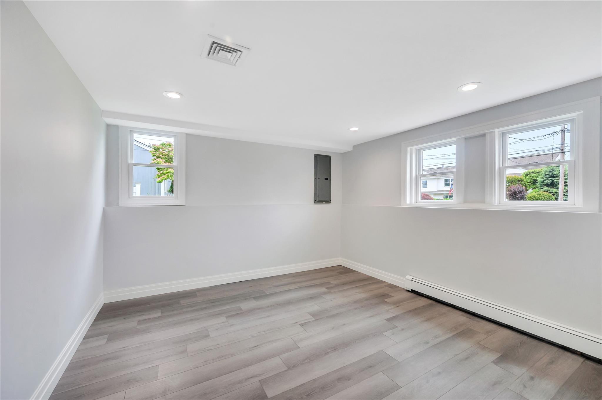 61 Riviera Drive, Massapequa, New York image 38