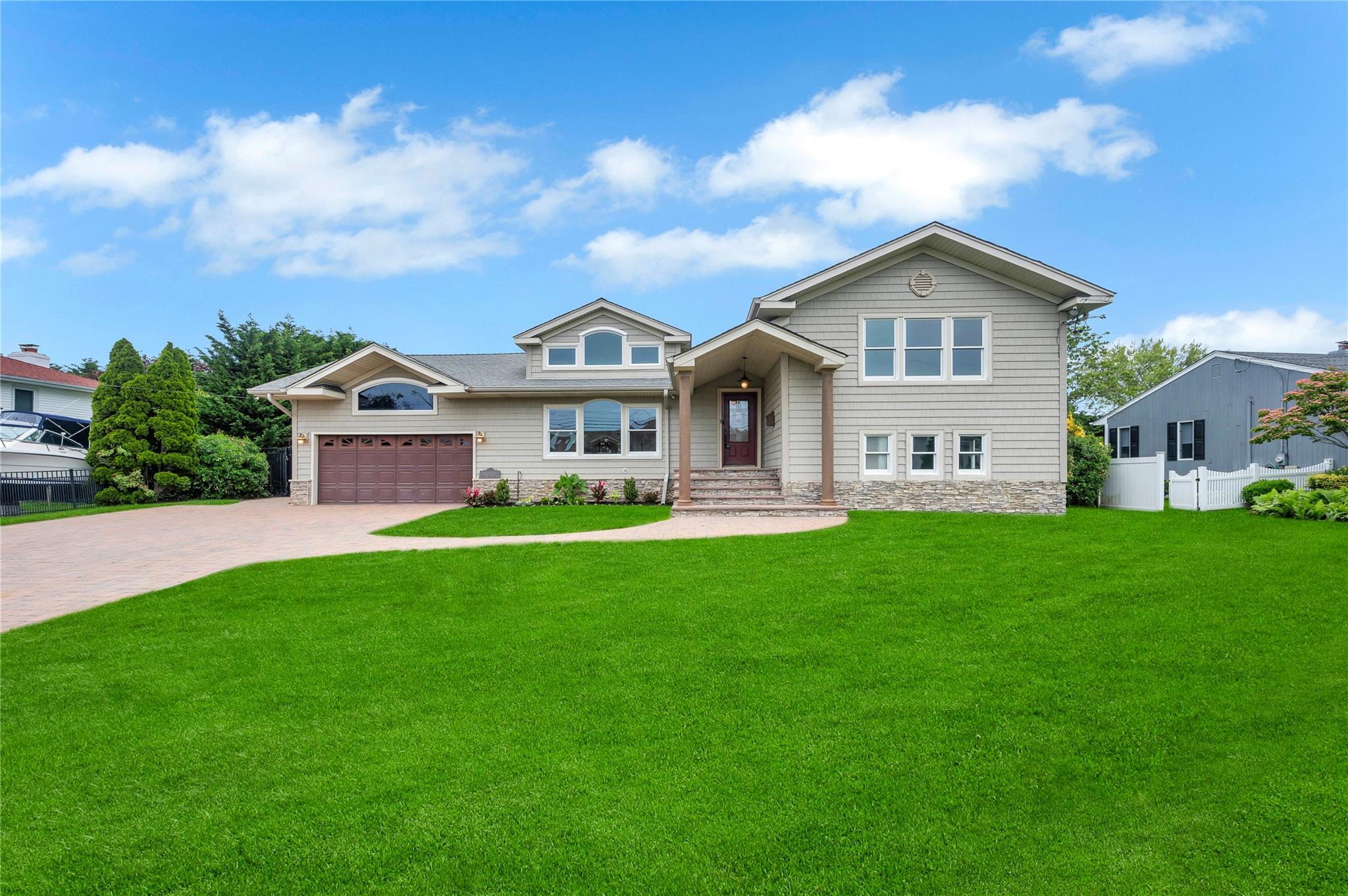 61 Riviera Drive, Massapequa, New York image 1