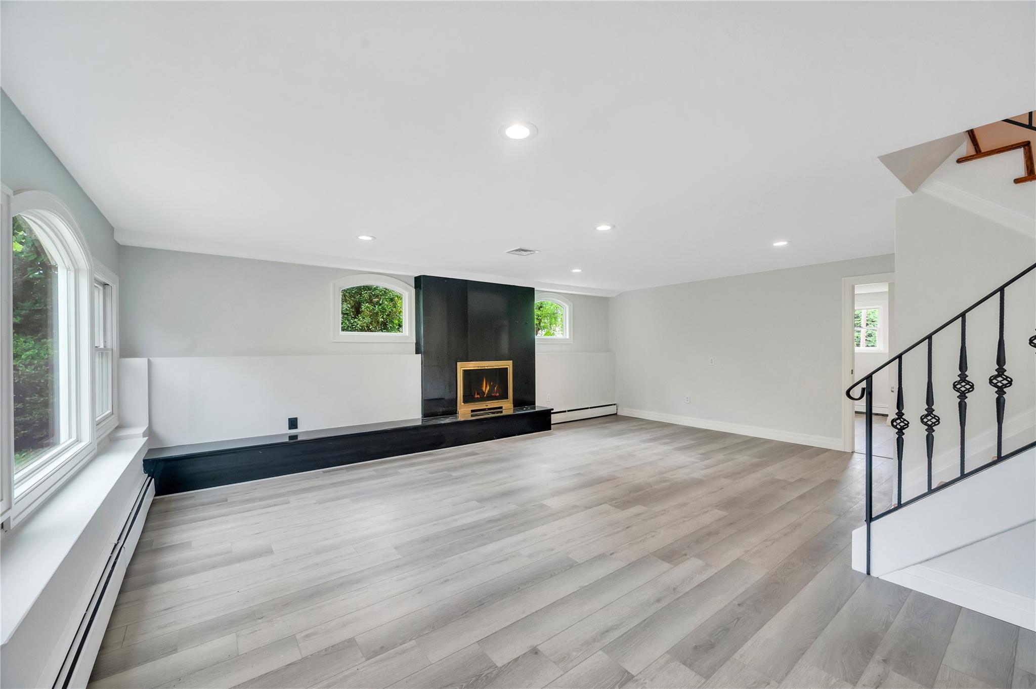 61 Riviera Drive, Massapequa, New York image 36